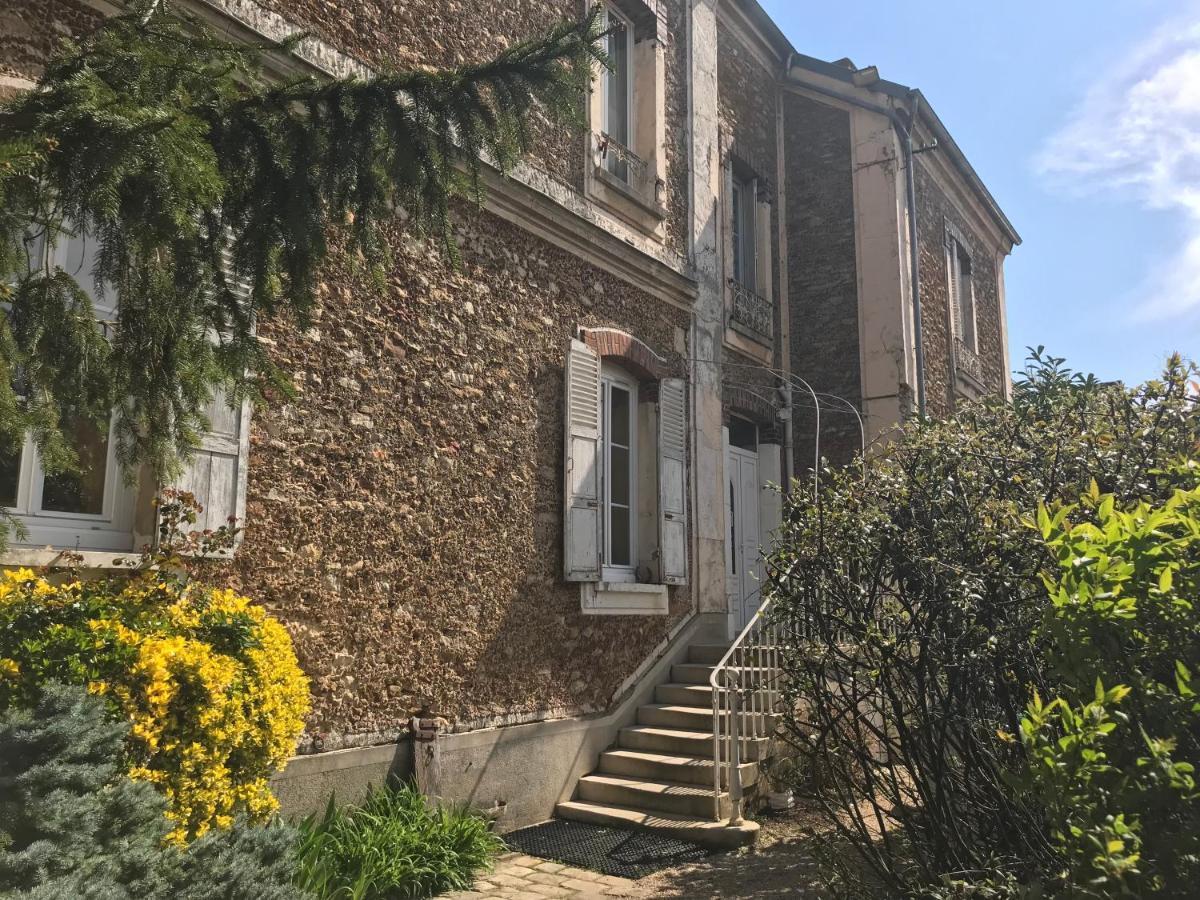 La Maison des Sources à la Ferme d'Auxonnettes Hotel Saint-Fargeau-Ponthierry Exterior foto