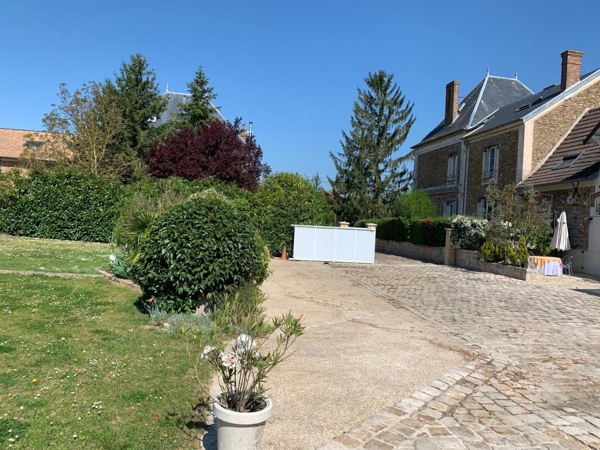 La Maison des Sources à la Ferme d'Auxonnettes Hotel Saint-Fargeau-Ponthierry Exterior foto